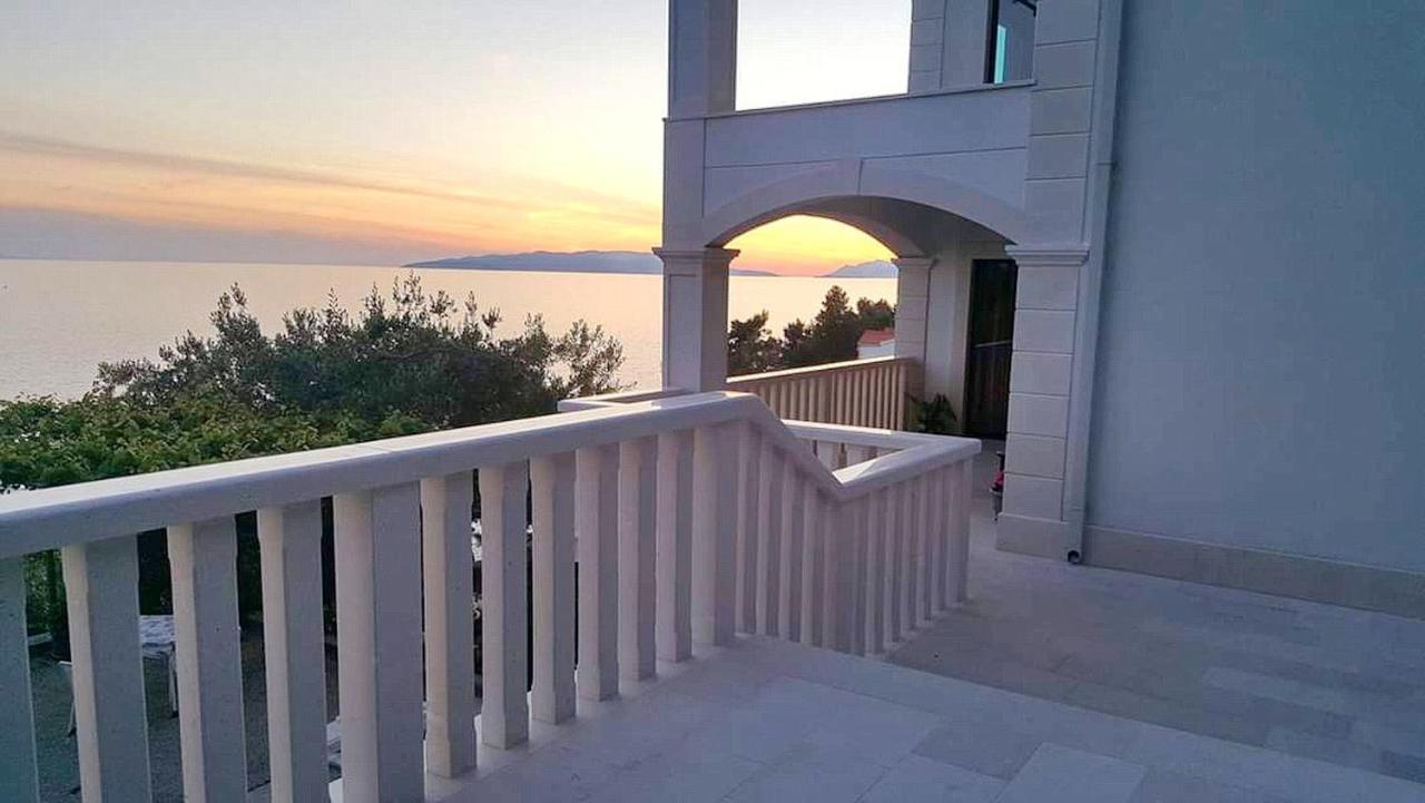Apartments Villa Bella Vista Gornji Dingac Exterior photo